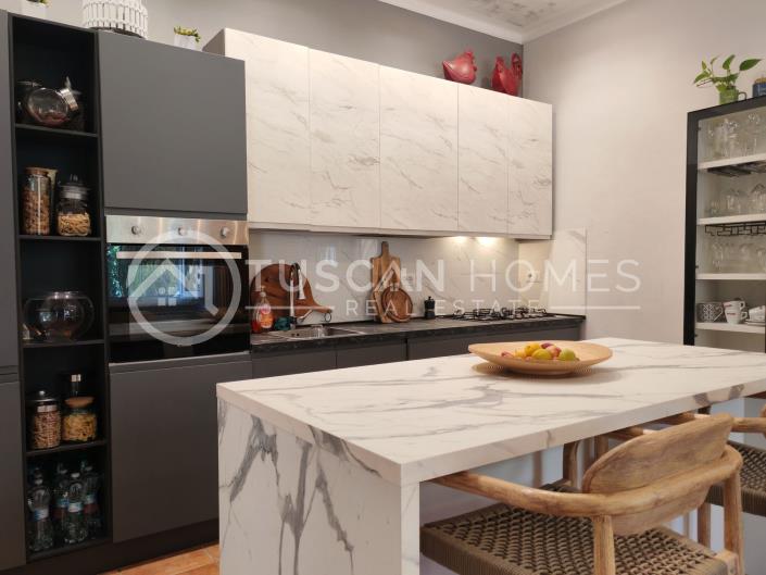 Image No.2-5 Bed House/Villa for sale