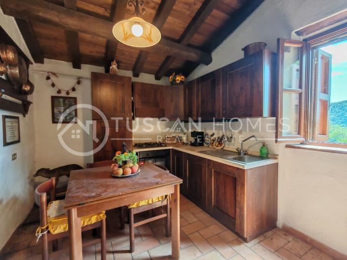 Image No.9-2 Bed Farmhouse for sale