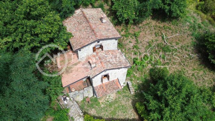 Image No.15-2 Bed Farmhouse for sale