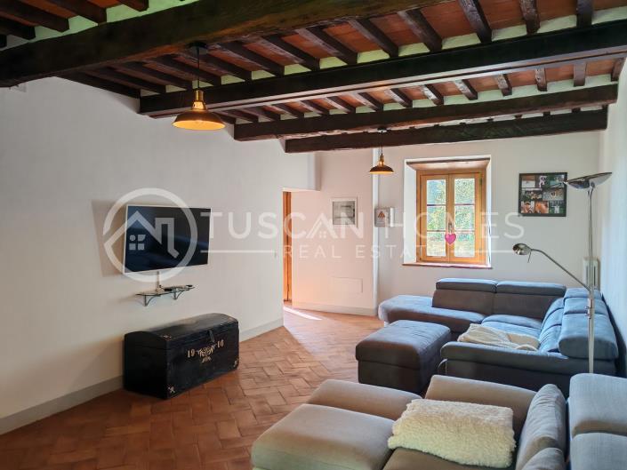 Image No.9-6 Bed Farmhouse for sale