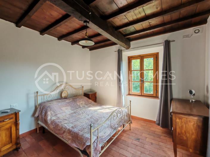 Image No.5-6 Bed Farmhouse for sale