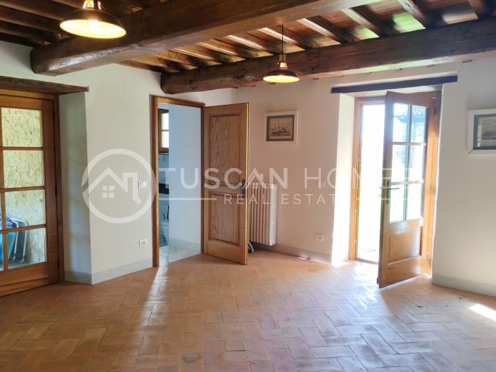 Image No.16-6 Bed Farmhouse for sale