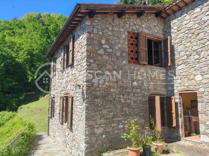 Image No.10-4 Bed Farmhouse for sale