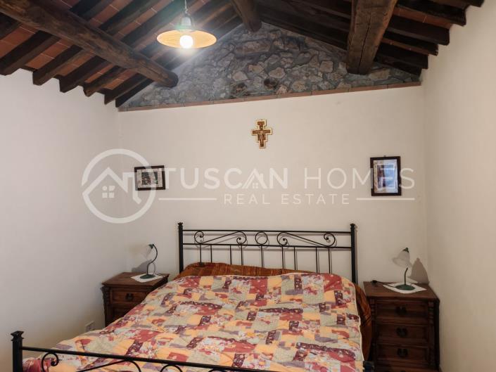 Image No.3-6 Bed Farmhouse for sale