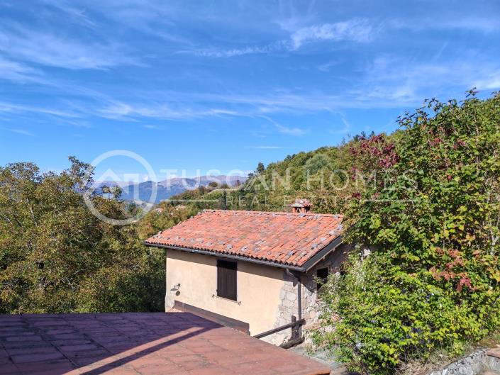 Image No.11-6 Bed Farmhouse for sale