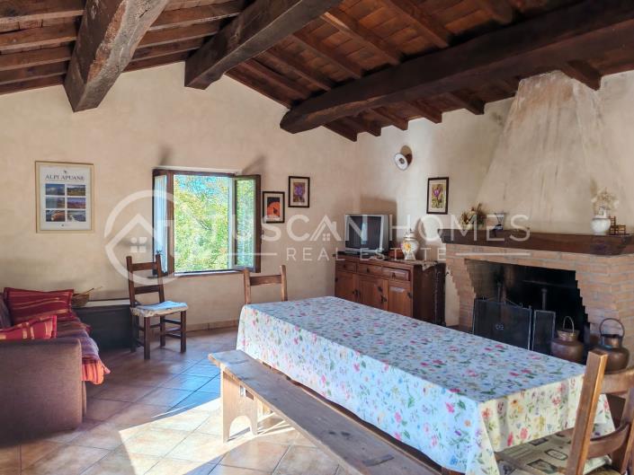 Image No.2-6 Bed Farmhouse for sale