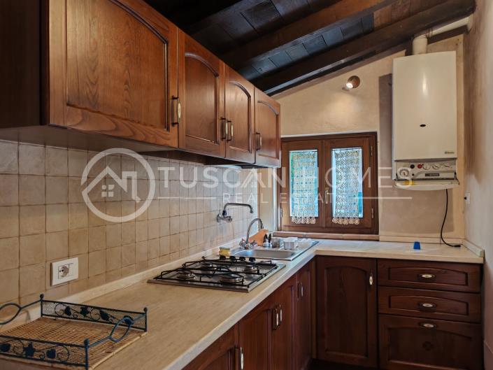 Image No.16-6 Bed Farmhouse for sale