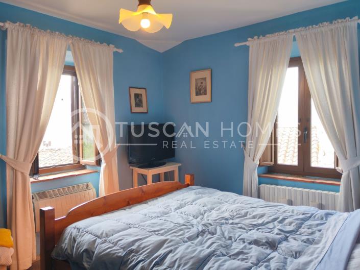 Image No.18-2 Bed Townhouse for sale