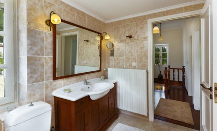 Image No.19-2 Bed Country House for sale