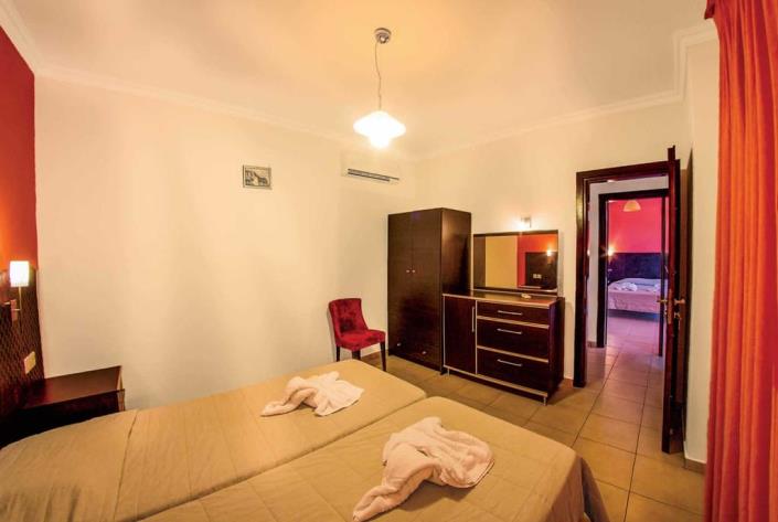 Image No.12-2 Bed House/Villa for sale