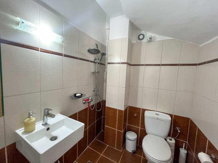 Image No.37-3 Bed House for sale