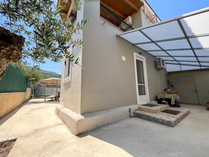 Image No.10-3 Bed House for sale