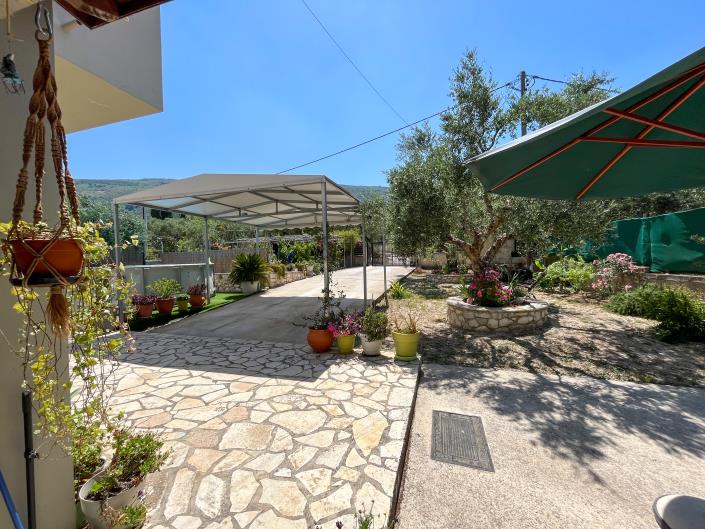 Image No.17-3 Bed House for sale