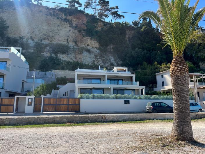 Image No.6-4 Bed Villa for sale