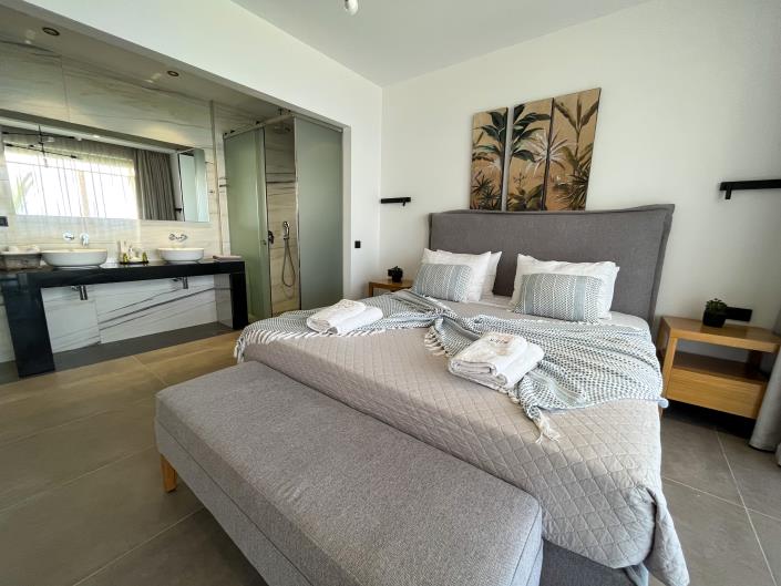 Image No.54-4 Bed Villa for sale