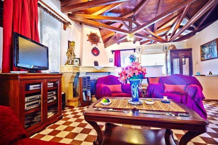 Image No.13-2 Bed Country House for sale