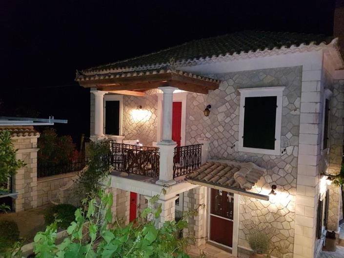Image No.3-8 Bed Villa for sale