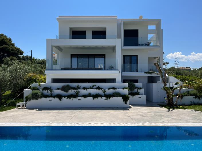 Image No.6-5 Bed Villa / Detached for sale