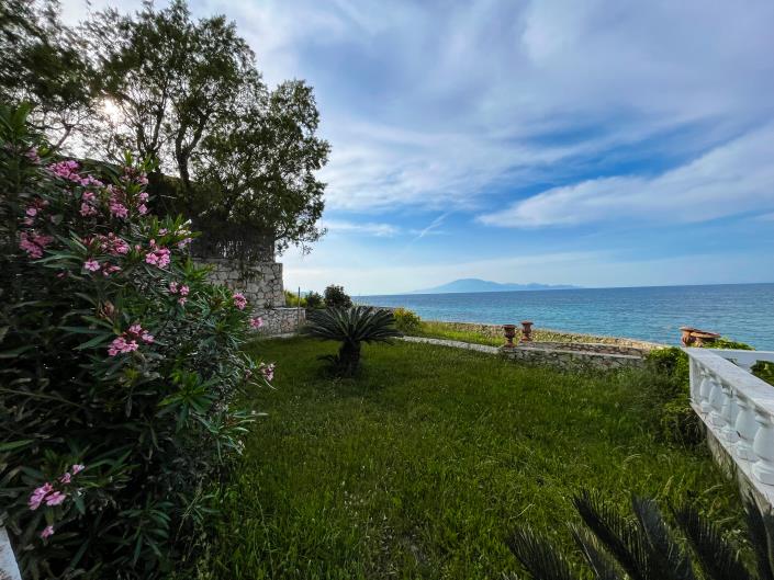 Image No.8-5 Bed Villa for sale