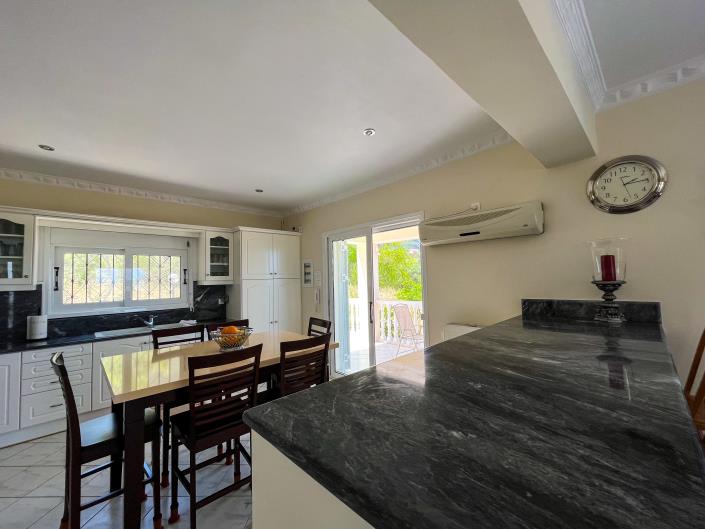 Image No.21-5 Bed Villa for sale