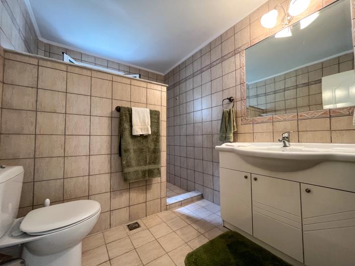 Image No.54-5 Bed Villa for sale