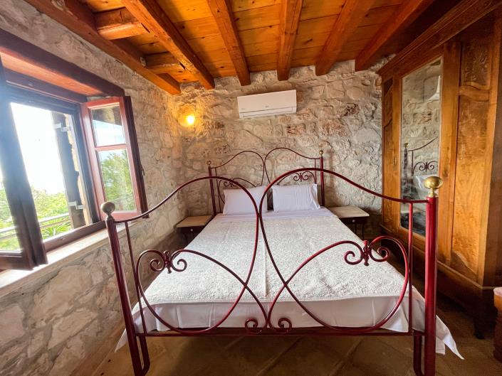 Image No.16-2 Bed Villa for sale