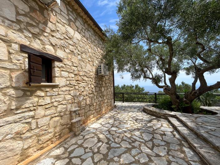 Image No.9-2 Bed Villa for sale