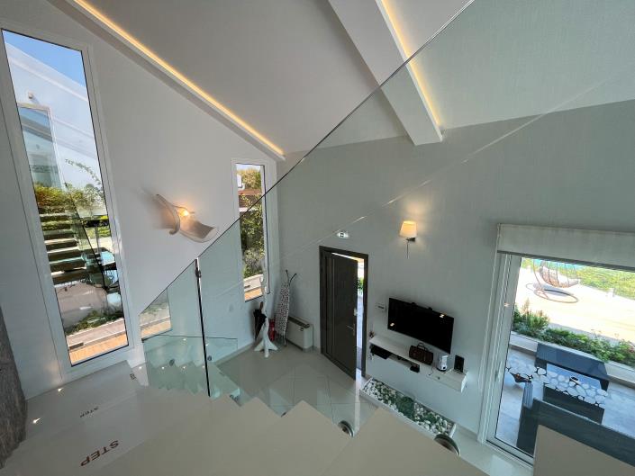 Image No.3-3 Bed Villa for sale