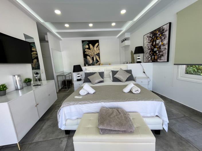 Image No.20-1 Bed Villa for sale