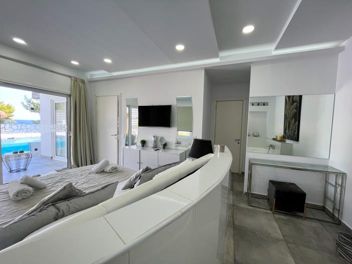 Image No.25-1 Bed Villa for sale