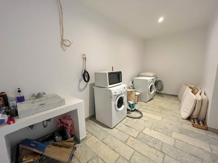 Image No.28-3 Bed Villa for sale