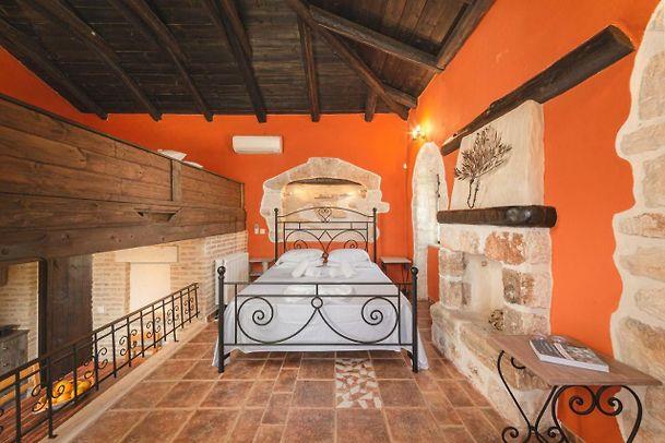 Image No.28-4 Bed Villa / Detached for sale