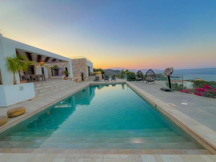 Image No.1-4 Bed Villa / Detached for sale