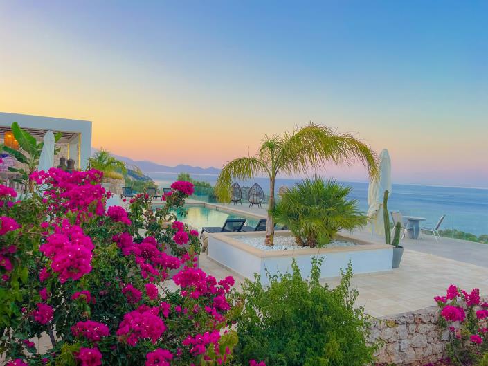 Image No.13-4 Bed Villa / Detached for sale