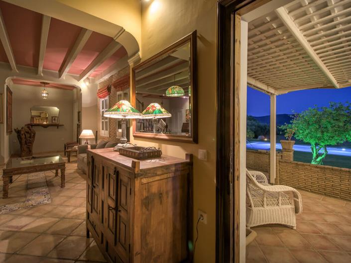 Image No.22-8 Bed Villa / Detached for sale