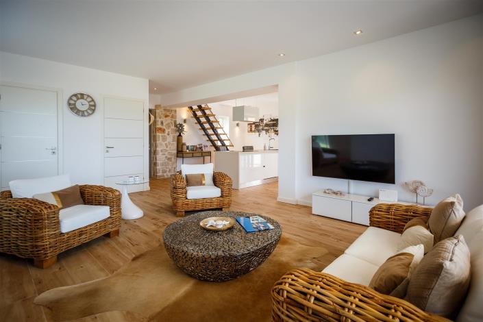 Image No.27-2 Bed Villa for sale