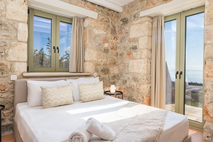 Image No.42-5 Bed Villa for sale