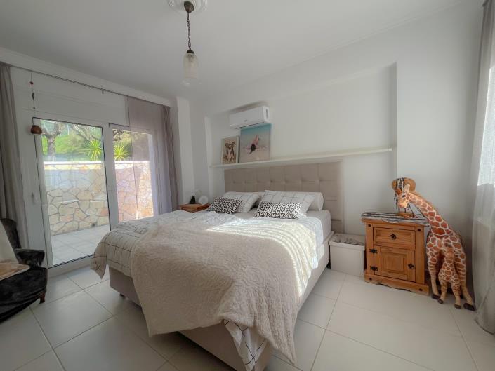 Image No.23-2 Bed Villa / Detached for sale