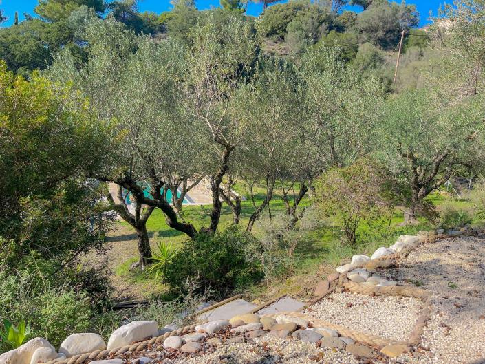 Image No.26-2 Bed Villa / Detached for sale