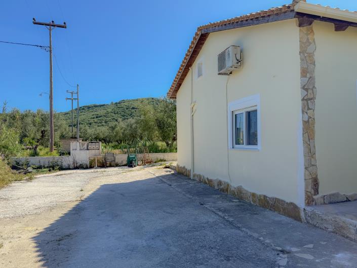 Image No.20-3 Bed House for sale