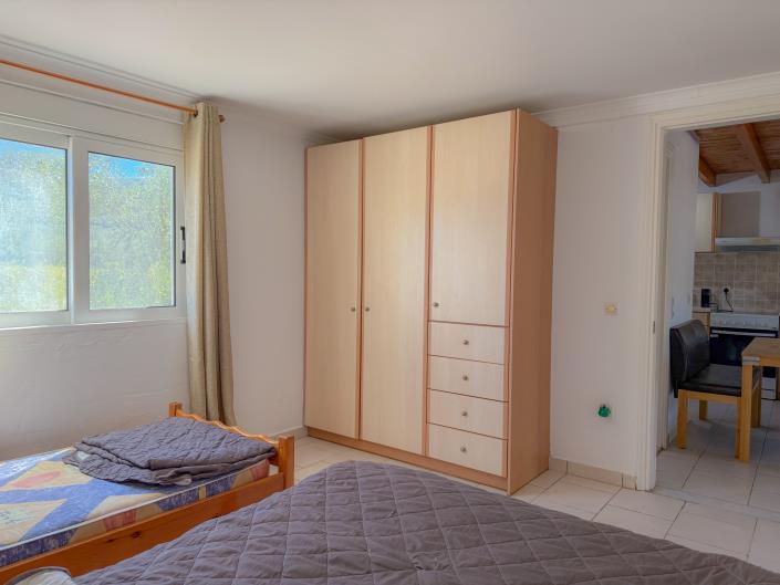 Image No.15-3 Bed House for sale