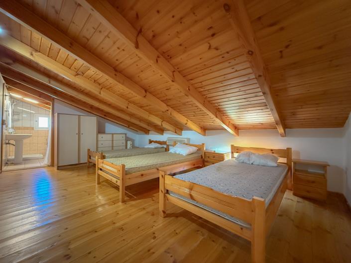 Image No.17-3 Bed House for sale