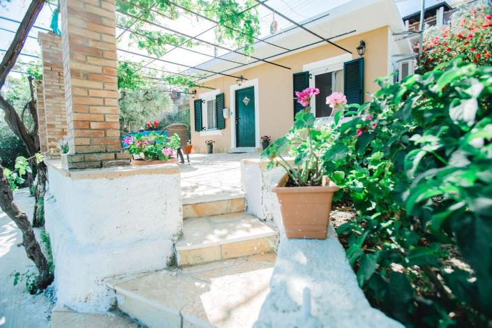 Image No.7-1 Bed Villa for sale