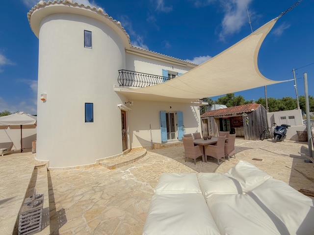 Image No.4-2 Bed Villa for sale