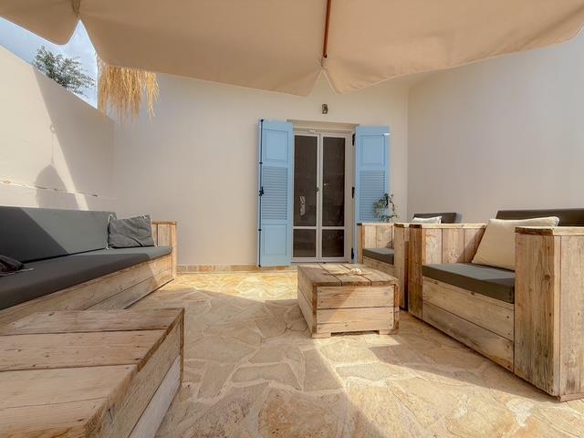 Image No.19-2 Bed Villa for sale