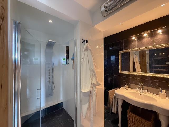 Image No.48-2 Bed Villa for sale