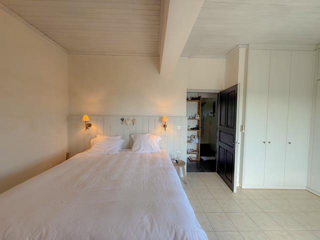 Image No.40-2 Bed Villa for sale