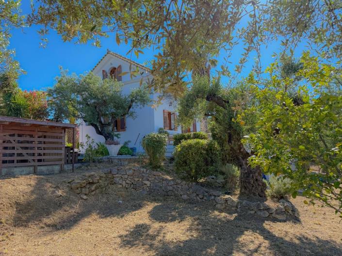 Image No.6-2 Bed Villa for sale