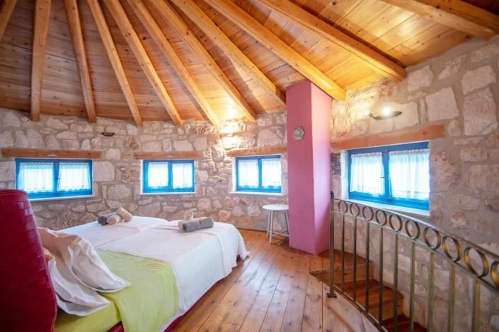 Image No.18-2 Bed Villa for sale