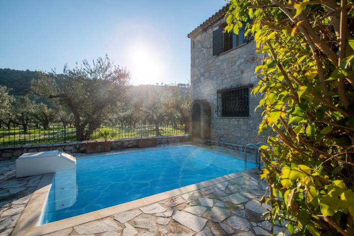 Image No.5-2 Bed Villa for sale